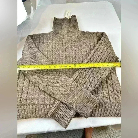 NWT - Francesca’s Miami Collection Becci Turtleneck Sweater (Brown) - Picture 5 of 5